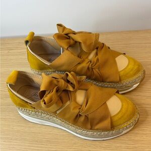 Gaimo Free People Mustard/Gold Espadrille Stretch top Bow Platform Sneakers NWOB